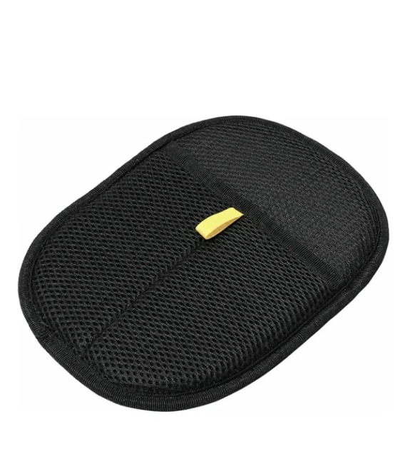 Guante removedor de pelo para mascotas - vista frontal negro con detalle amarillo